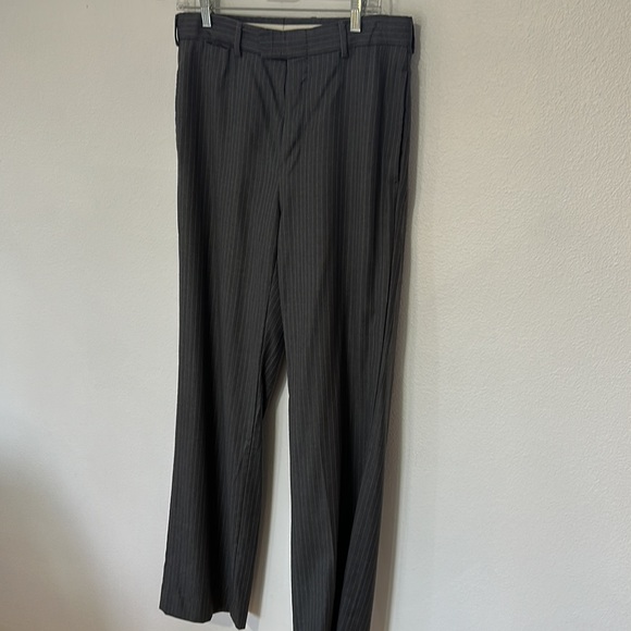 GUCCI wool trousers/slacks. - Picture 2 of 10